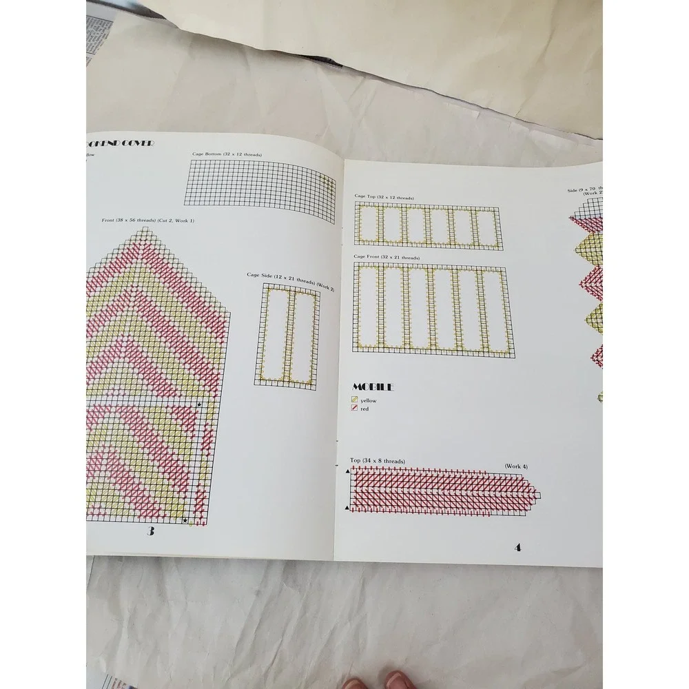 Leisure‎ Arts Under The Big Top In Plastic Canvas Leaflet 1241 Circus Patterns